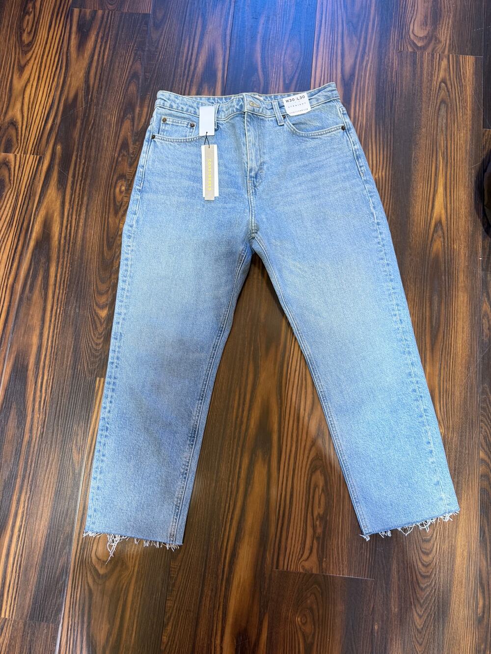 NWT TopShop Straight Leg Ankle Length Fray Hem High Rise Jeans Size 30